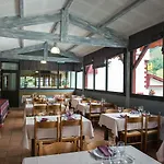Logis Andreinia & 3* Esterençuby