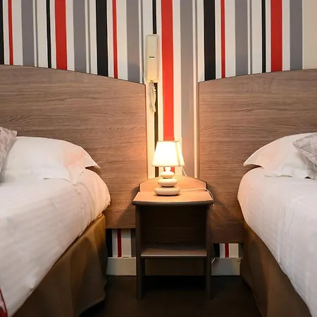 호텔 Logis Andreinia & 2*