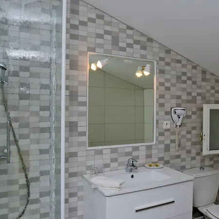 Logis Andreinia & 호텔 Esterençuby