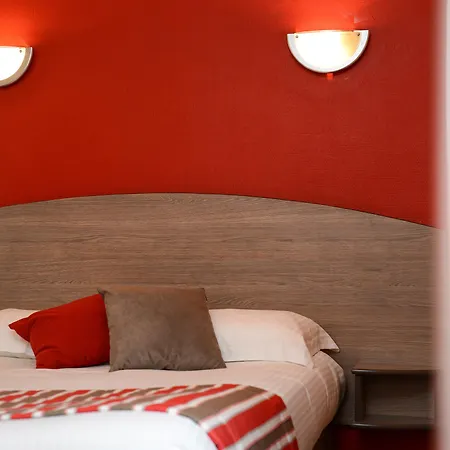 Logis Andreinia & 호텔