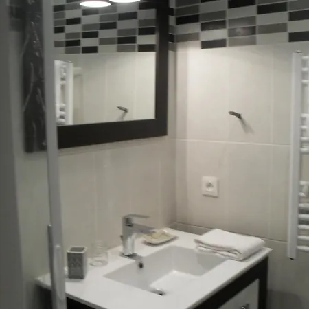 Logis Andreinia & 2* Esterençuby