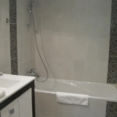 호텔 Logis Andreinia & Esterençuby