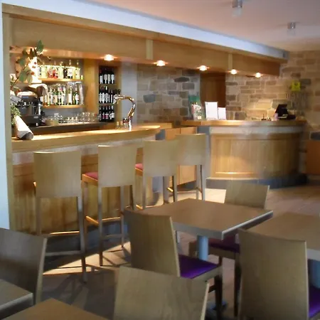 Logis Andreinia & Otel Esterençuby