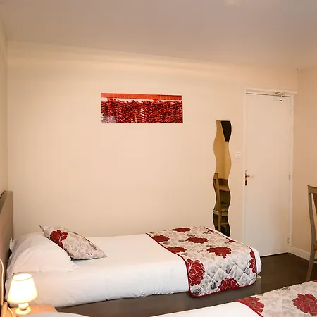 Logis Andreinia & 3* Esterençuby