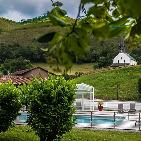 Logis Andreinia & 호텔 2*