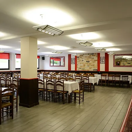 Logis Andreinia & 호텔 2*