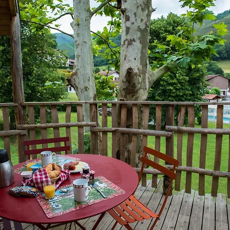 Logis Andreinia & Esterençuby