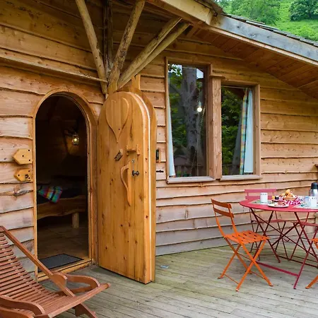 Logis Andreinia & فندق 2*