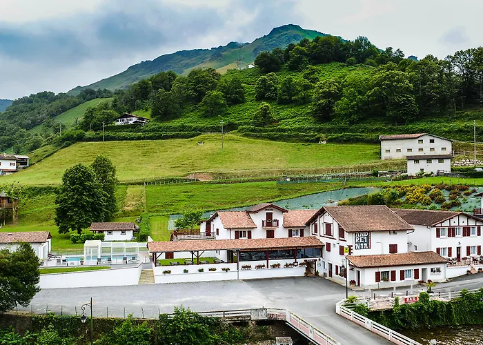 Logis Andreinia & Hotel Esterençuby