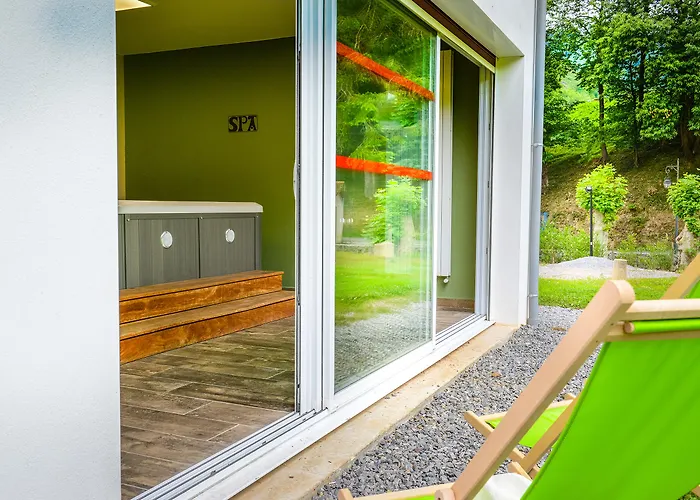 فندق Logis Andreinia & 2*