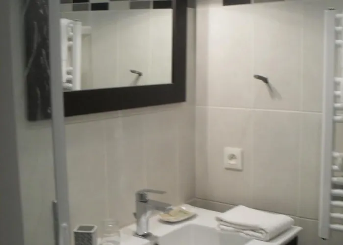 Logis Andreinia & 3* Esterençuby