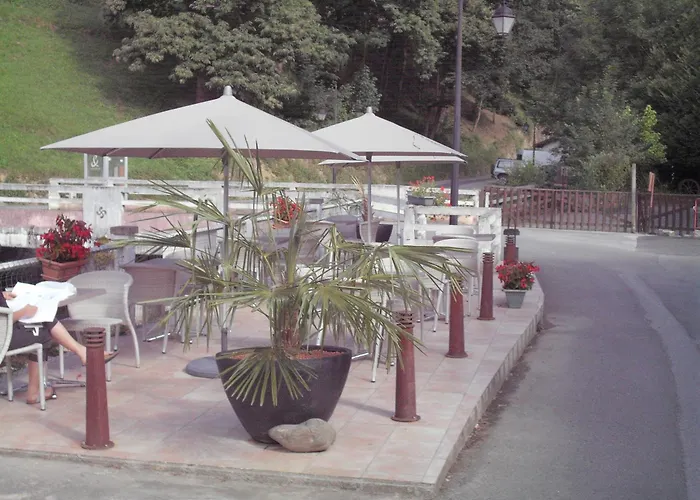 فندق Logis Andreinia & Esterençuby