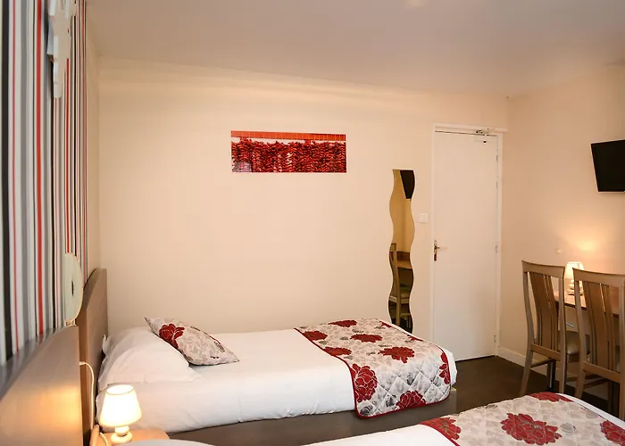 Logis Andreinia & 3* Esterençuby