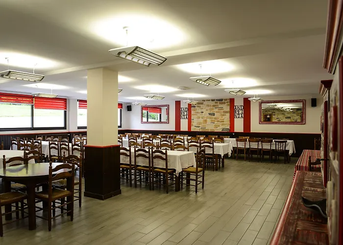 Logis Andreinia & فندق 2*