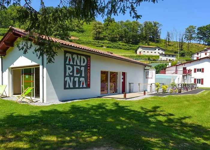 Logis Andreinia & Esterençuby