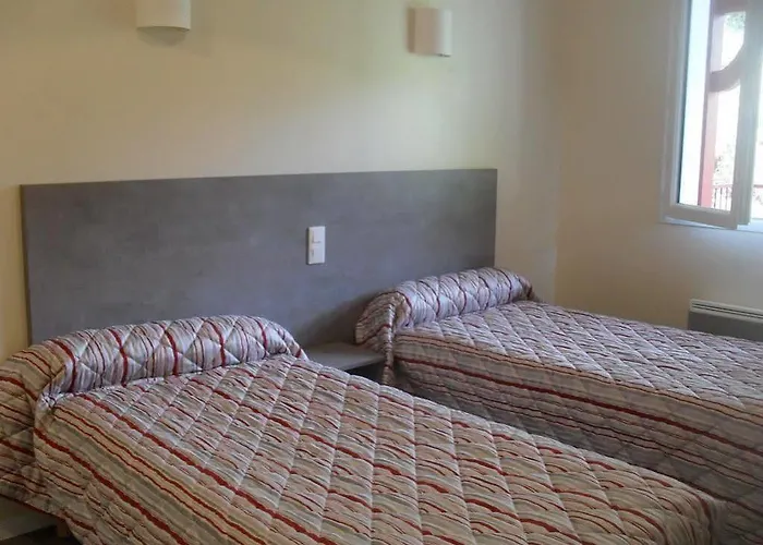 فندق Logis Andreinia &