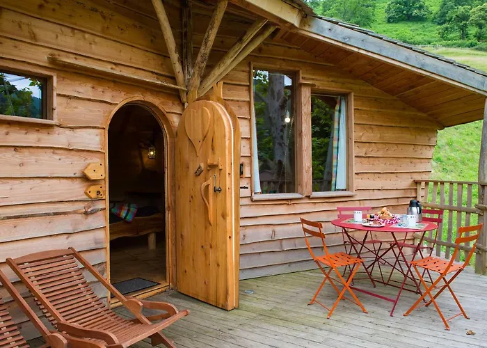 Logis Andreinia & فندق 2*